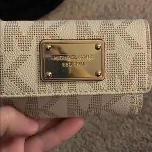 Small michael kors wallet